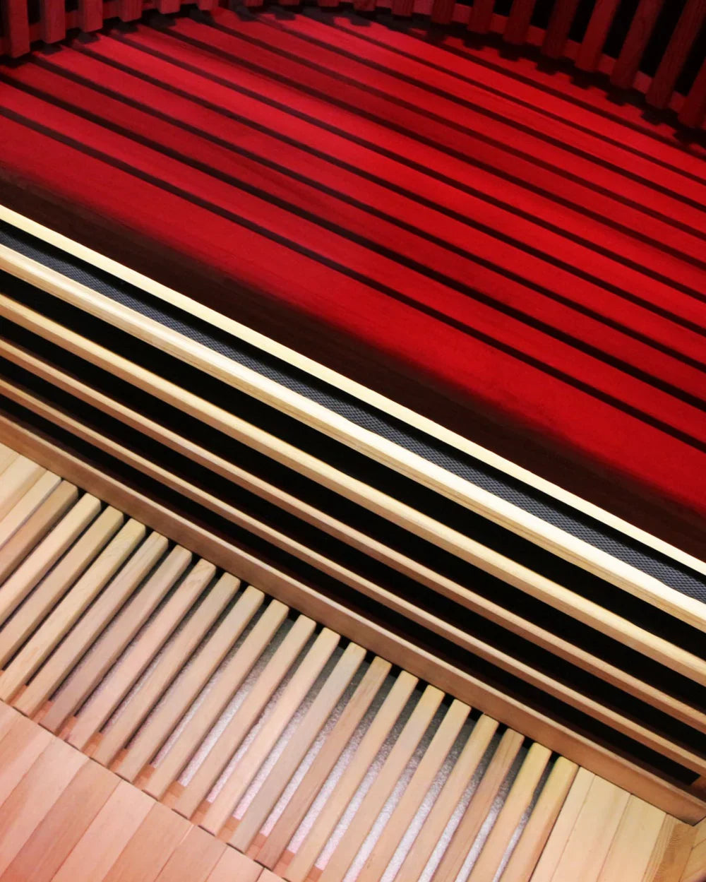 Sun Home Pod 1-Person Red Light & Infrared Sauna