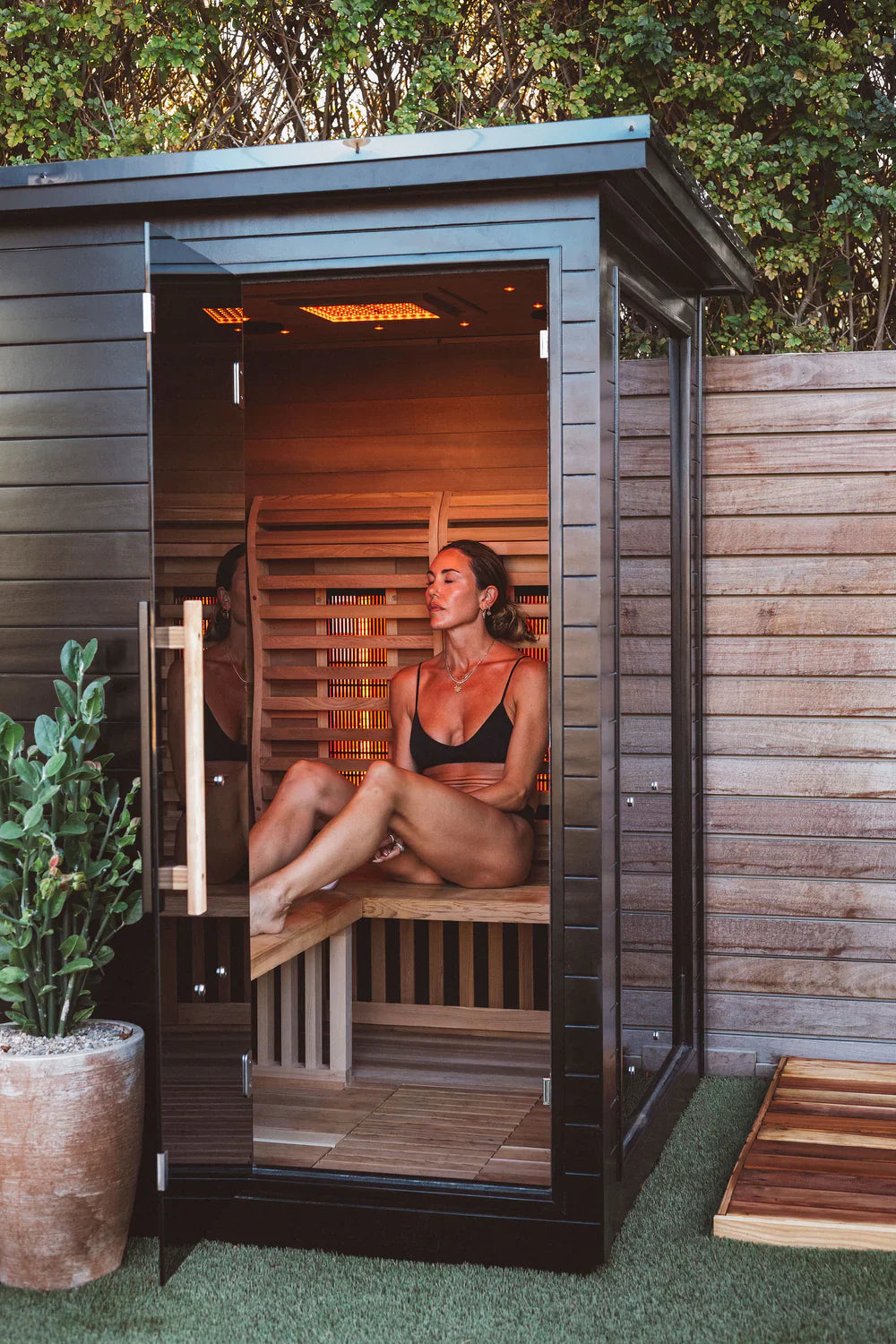 Sun Home Luminar Outdoor 2-Person Full Spectrum Infrared Sauna